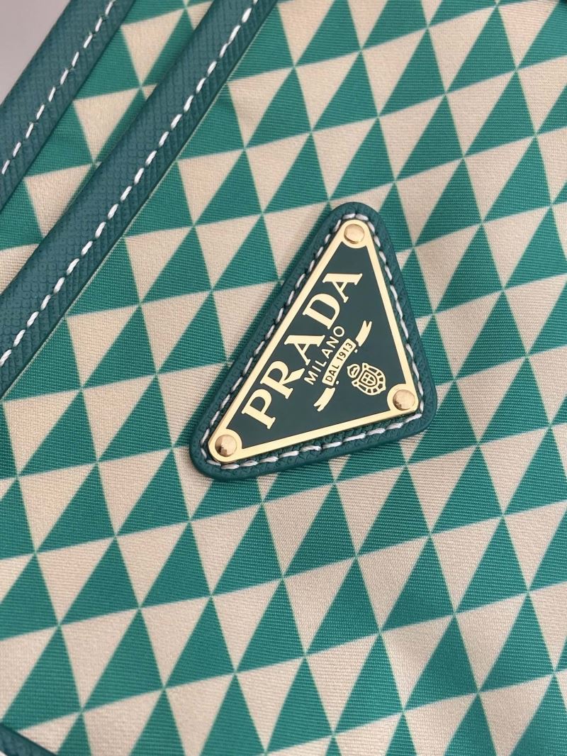 Pra*a tote bags